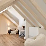 Castle View Duplex - Graca Design アパート
