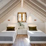 アパート Castle View Duplex - Graca Design